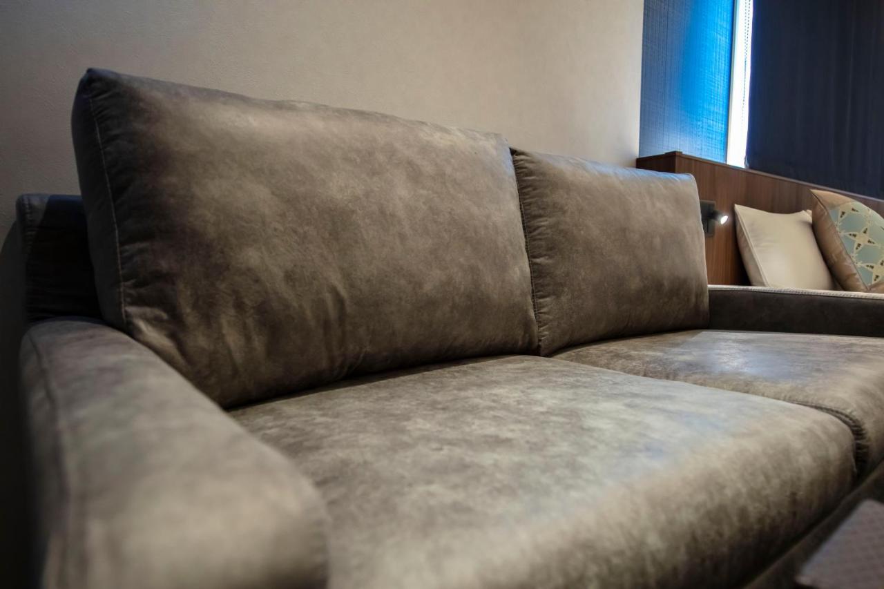 Grand Base Okayama Ekimae Aparthotel Екстериор снимка
